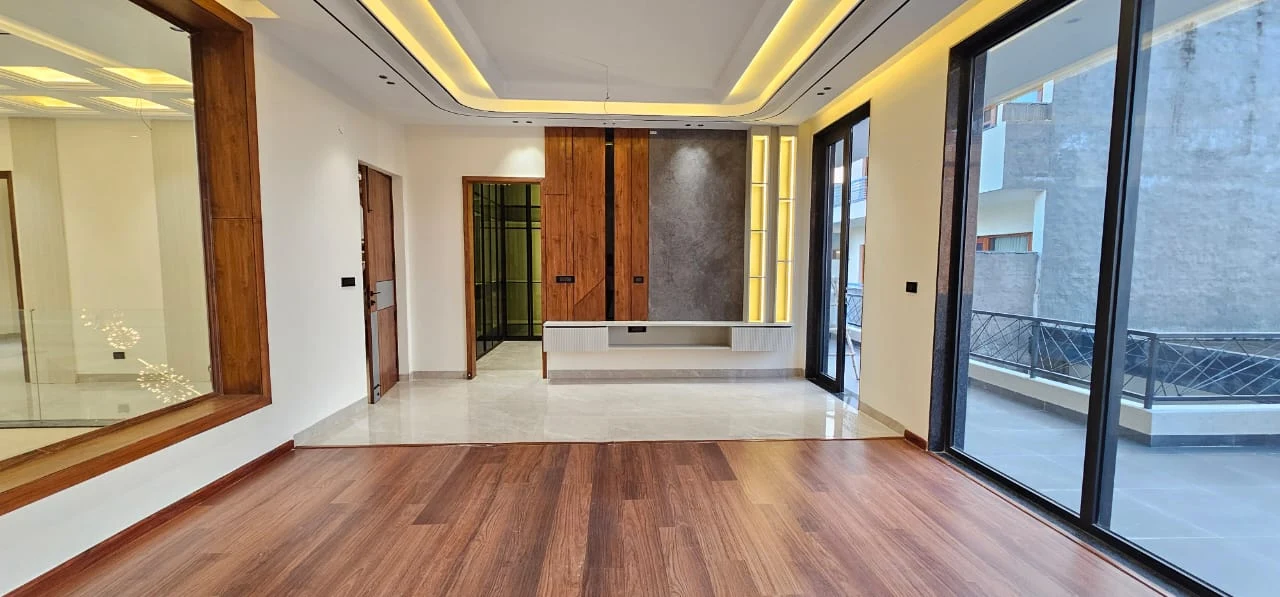 Upper Bedroom Lounge with Balcony Access